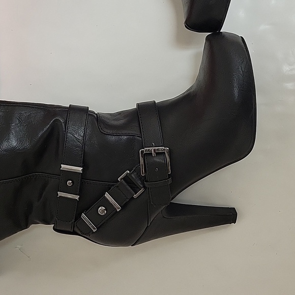 Guess Theorry black leather platform boots sz 7 4.5" heel,  3/4" platform - Picture 2 of 6